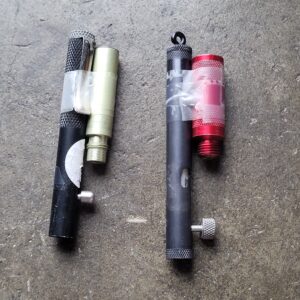 Set of 2 pen flares with one flare each
